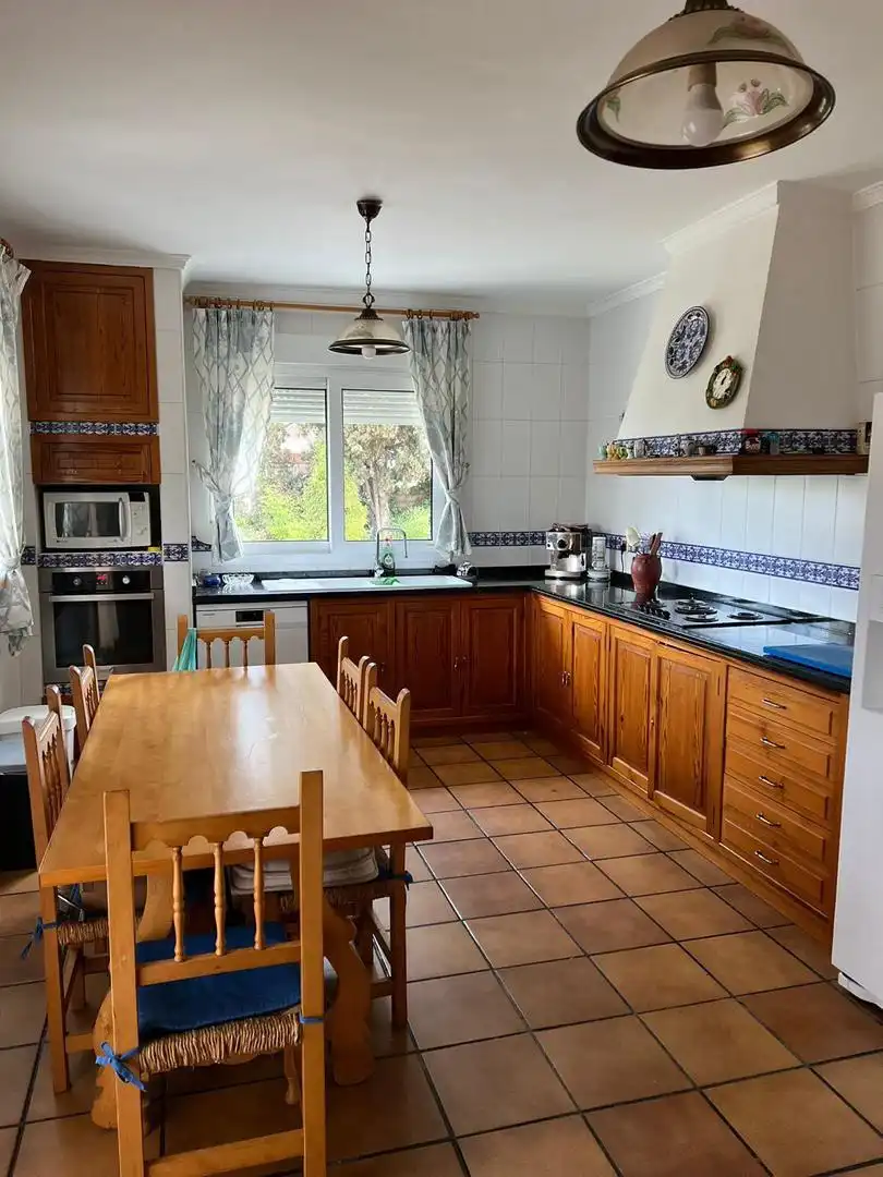 Casa o chalet en venta en Calle Jardín, 20a, Residencial Triana - Barrio Alto Cocina de Casa o chalet en venta en Las Gabias con Aire acondicionado, Terraza y Piscina