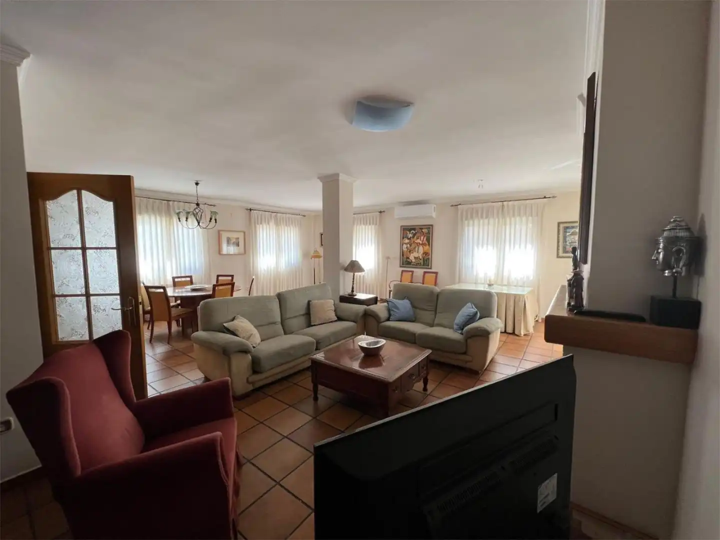 Casa o chalet en venta en Calle Jardín, 20a, Residencial Triana - Barrio Alto Sala de estar de Casa o chalet en venta en Las Gabias con Aire acondicionado, Terraza y Piscina