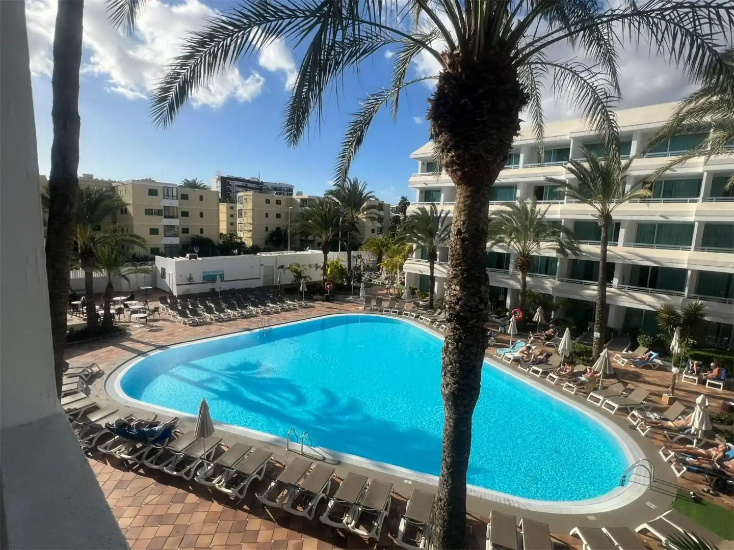 Flat for rent in Calle San Cristóbal de la Laguna, 7, Playa del Inglés Swimming pool of Flat for rent in San Bartolomé de Tirajana with Air Conditioner, Heating and Private garden