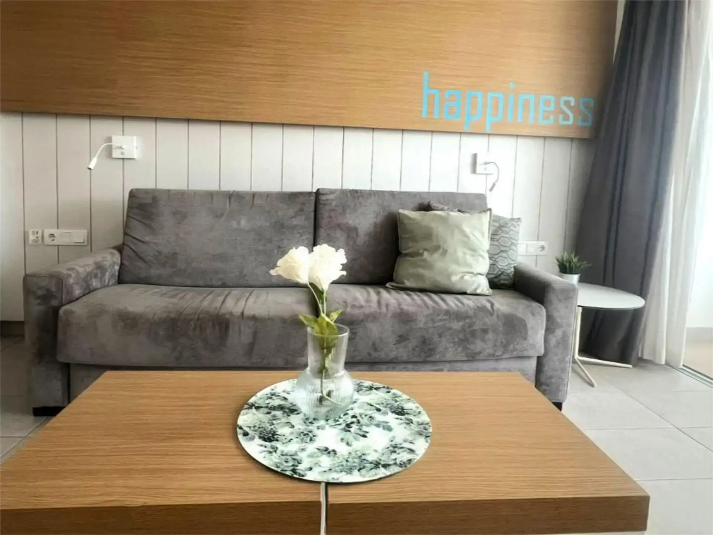 Flat for rent in Calle San Cristóbal de la Laguna, 7, Playa del Inglés Living room of Flat for rent in San Bartolomé de Tirajana with Air Conditioner, Heating and Private garden