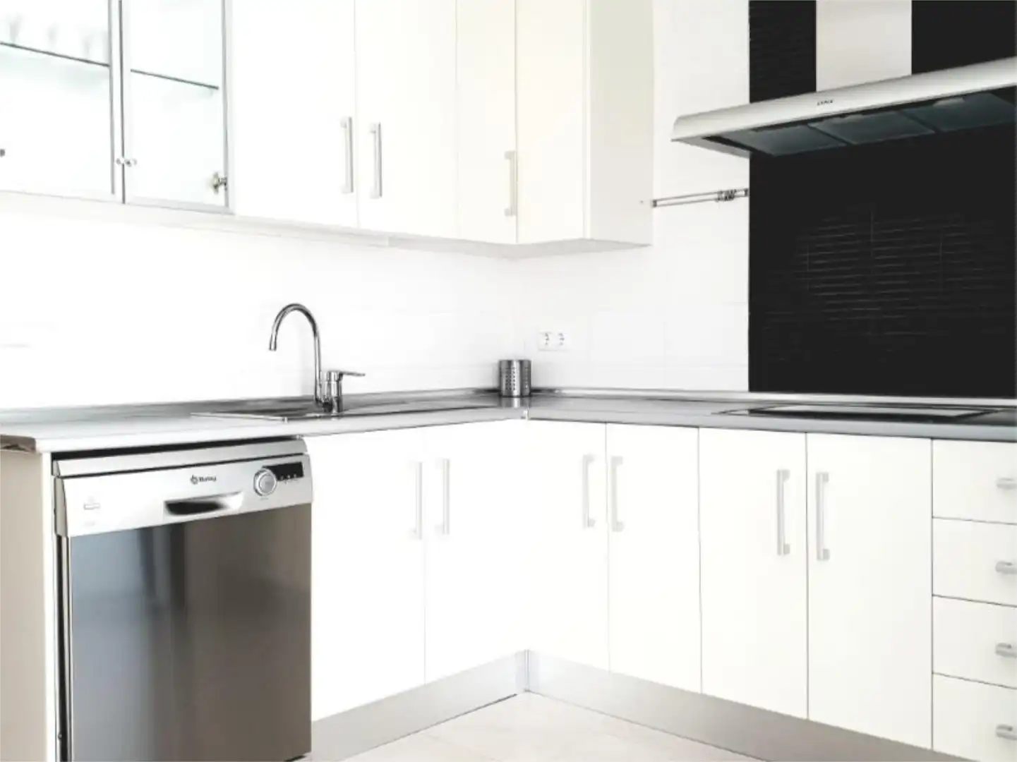 Houses for rent in Calle Churruca, 31, El Rompido Kitchen of Houses for rent in El Rompido with Air Conditioner, Terrace and Swimming Pool