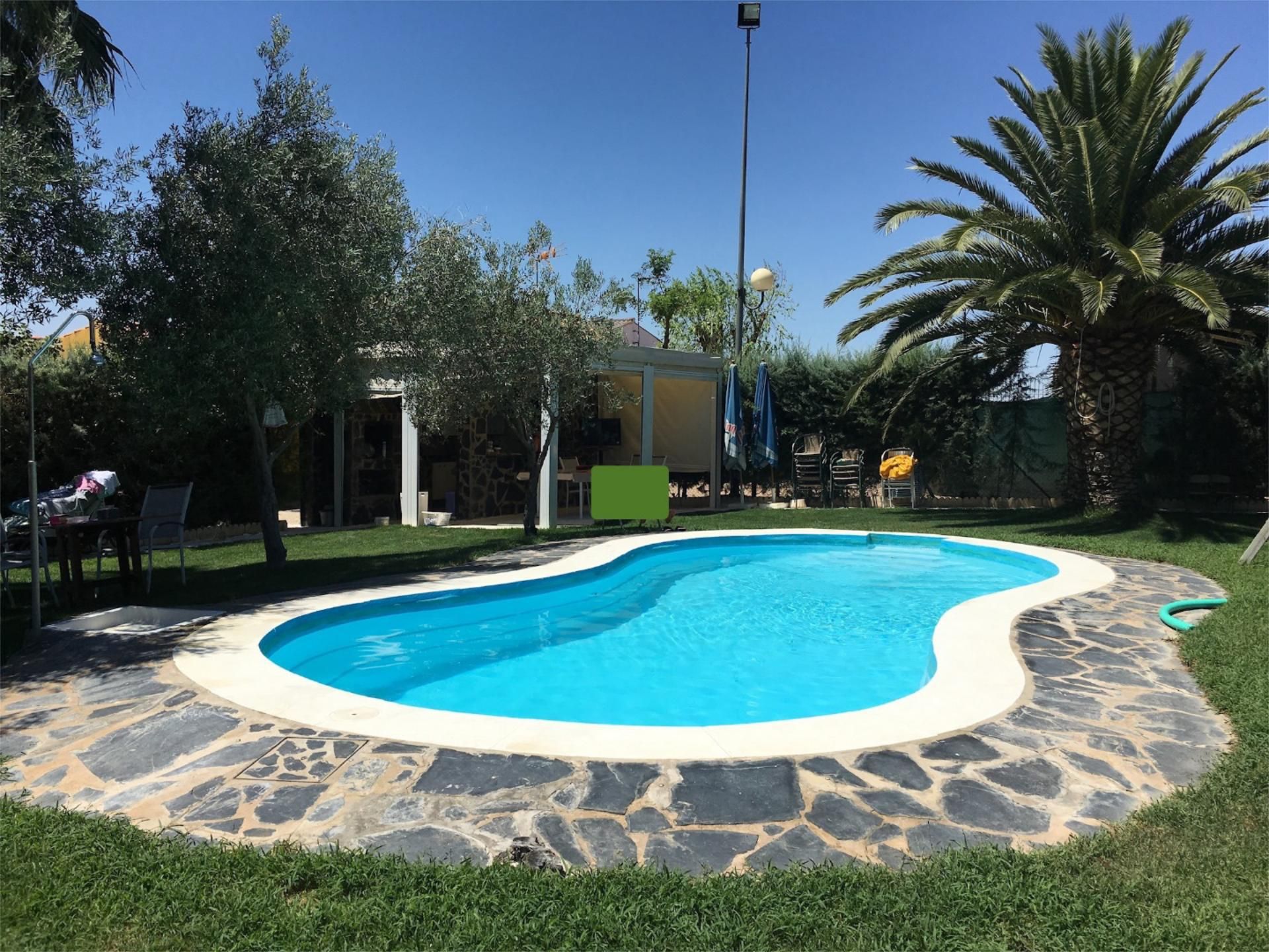 Swimming pool of Flat to rent in Valverde de Leganés  with Air Conditioner, Heating and Private garden
