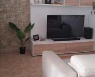 Living room of Flat for sale in Guillena  with Private garden and Storage room