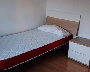 Bedroom of Flat to rent in Cuenca Capital  with Heating, Furnished and Washing machine