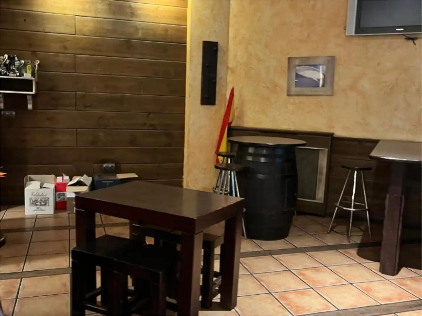 Geschaftsraum zur Miete in Calle Peña Furada, 4, Villablino Geschaftsraum zur Miete in Villablino mit Heizung, Parkett und Möbliert
