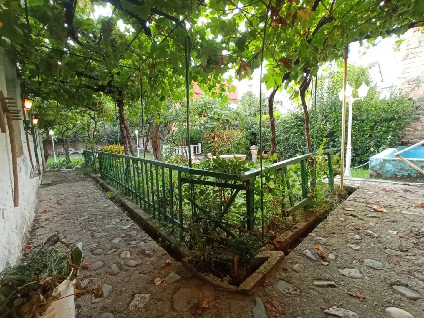 Jardí de Casa o xalet en venda en Baños de Río Tobía amb Balcó