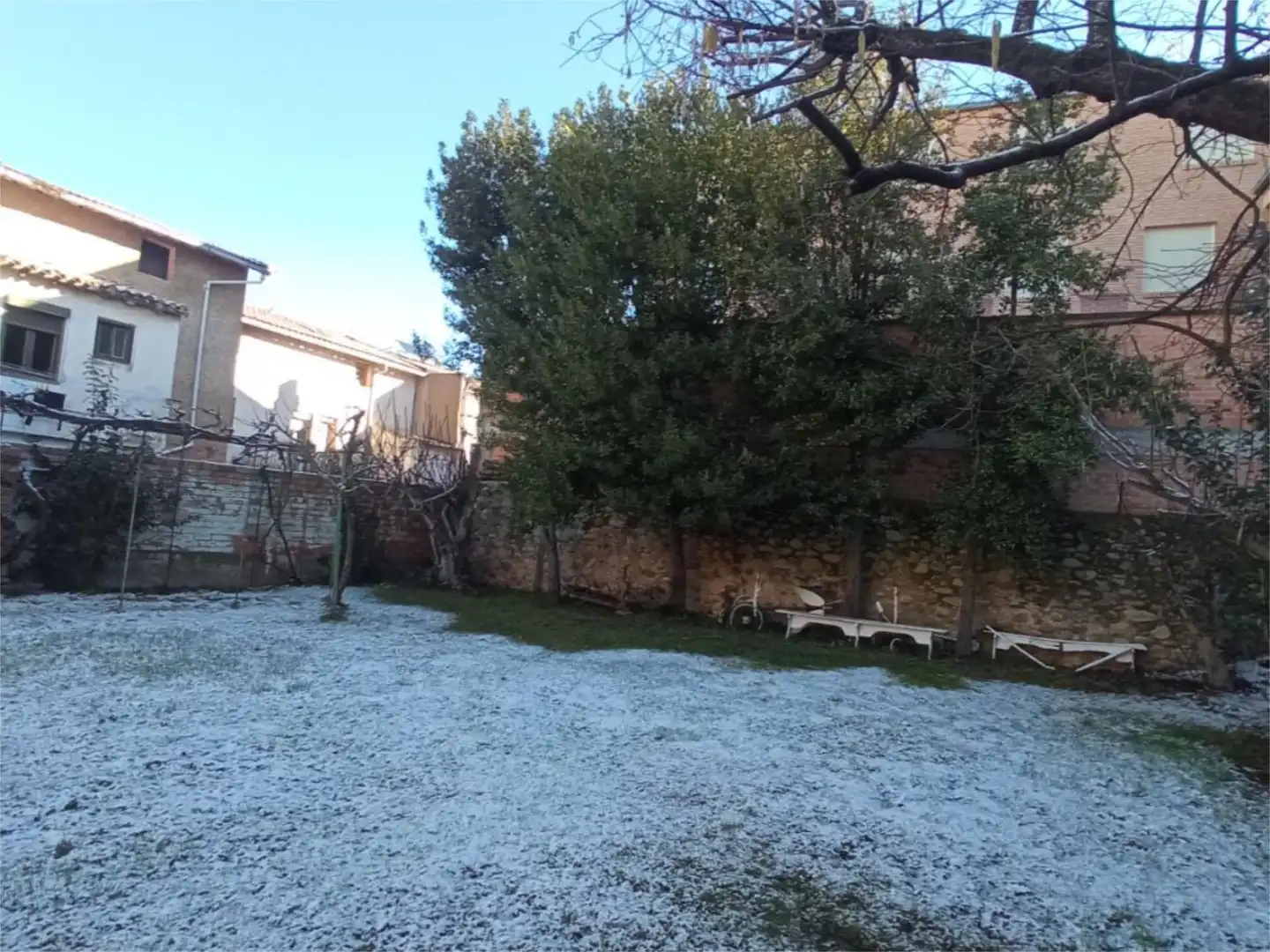 Jardí de Casa o xalet en venda en Baños de Río Tobía amb Balcó