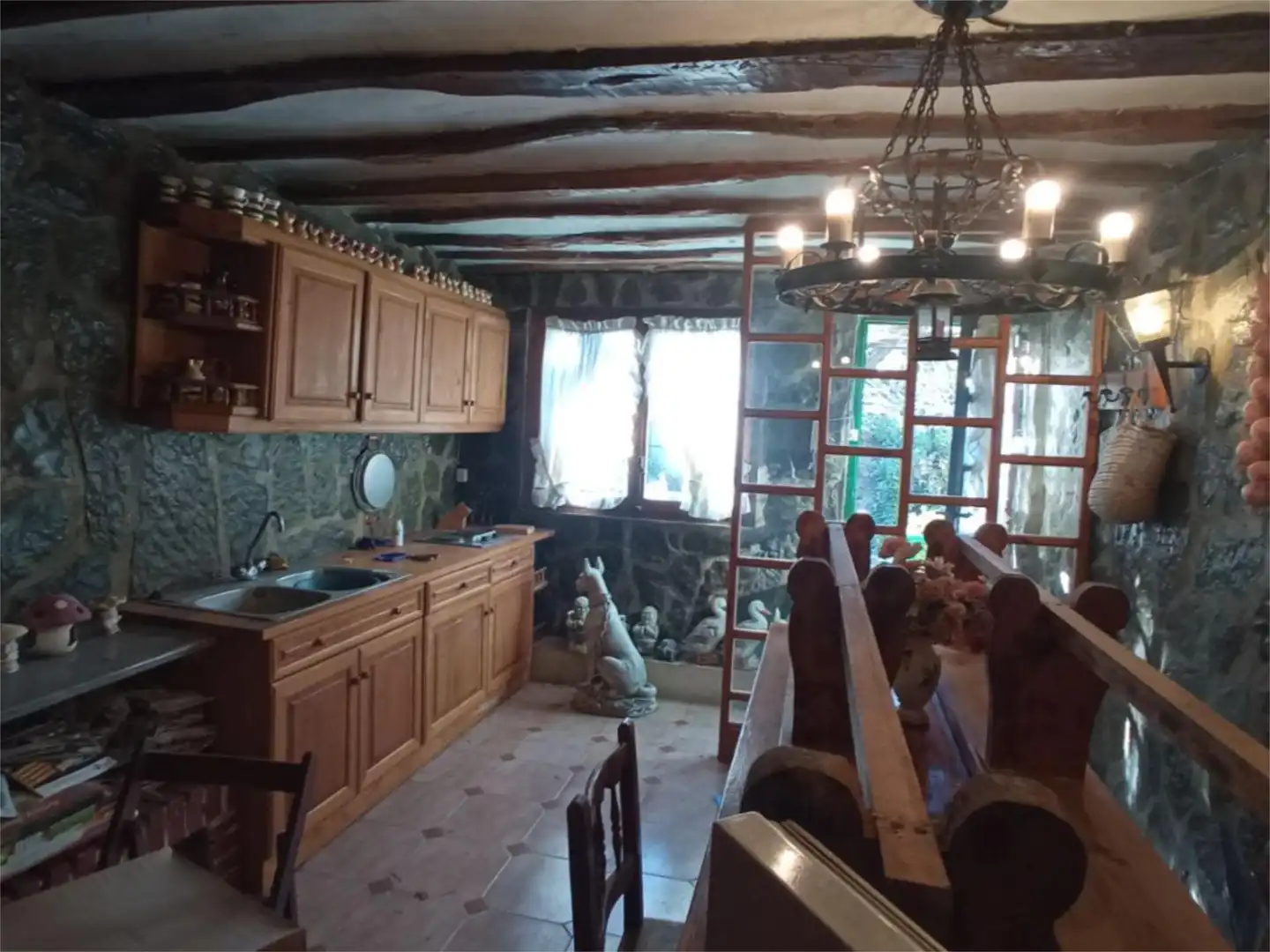 Cuina de Casa o xalet en venda en Baños de Río Tobía amb Balcó