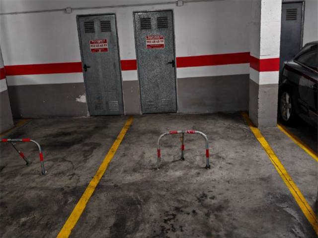 Garaje en Alquiler en Carrer Alfabega, 10 en Valterna