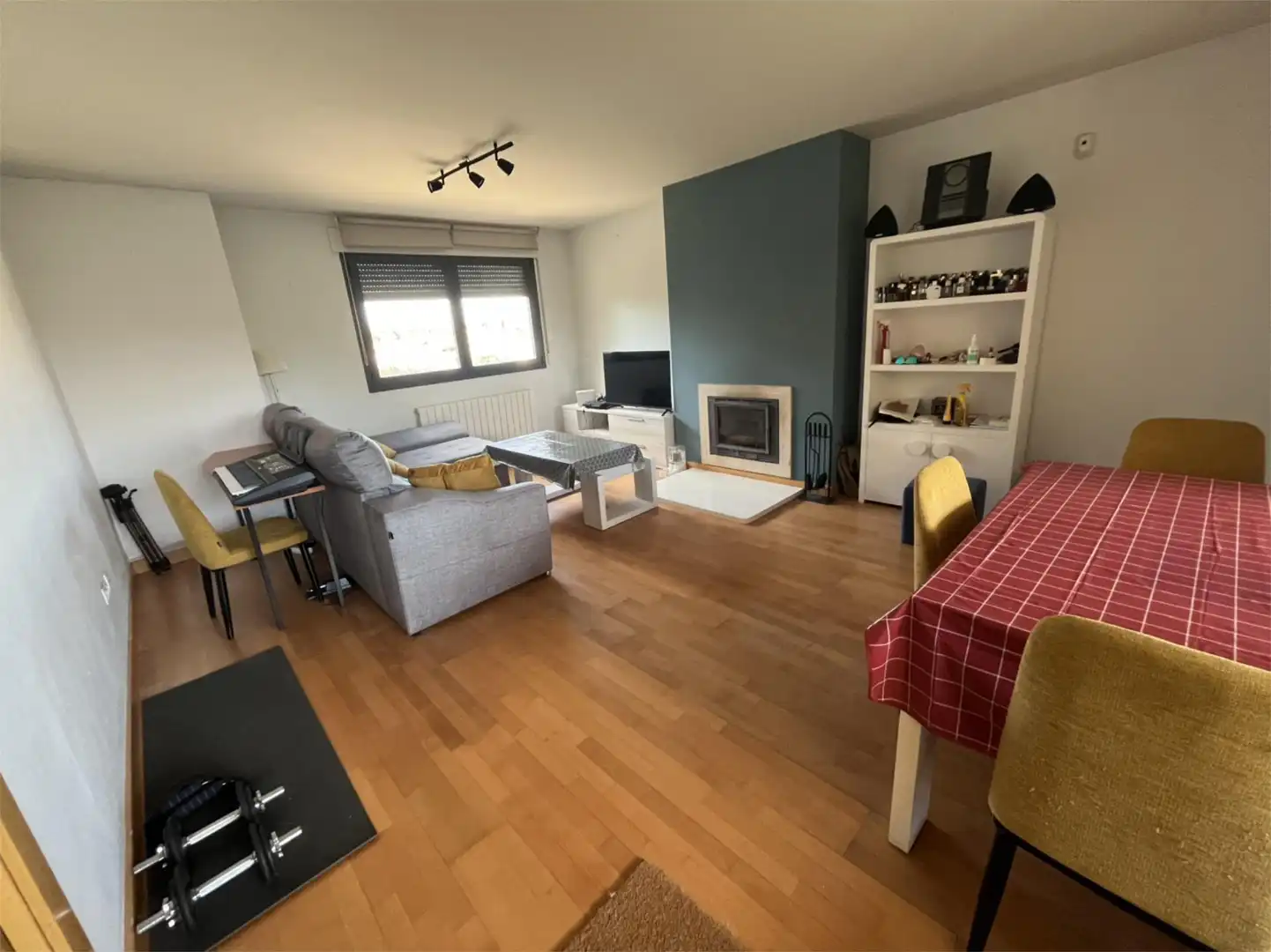 Sala de estar de Casa o chalet para compartir en Aranda de Duero con Calefacción, Jardín privado y Parquet