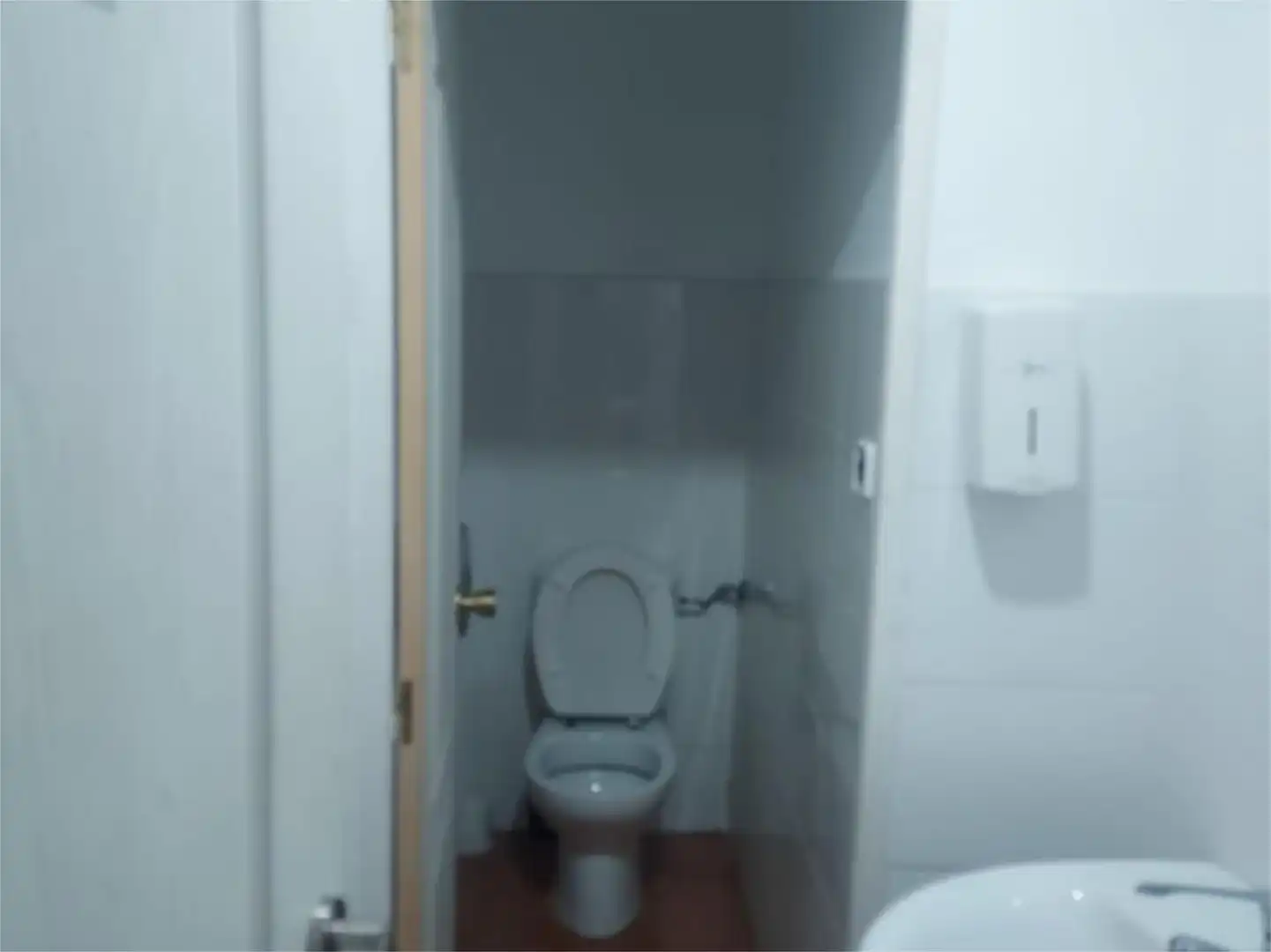 Baño de Nave industrial en venta en Madrid con Calefacción y Amueblado