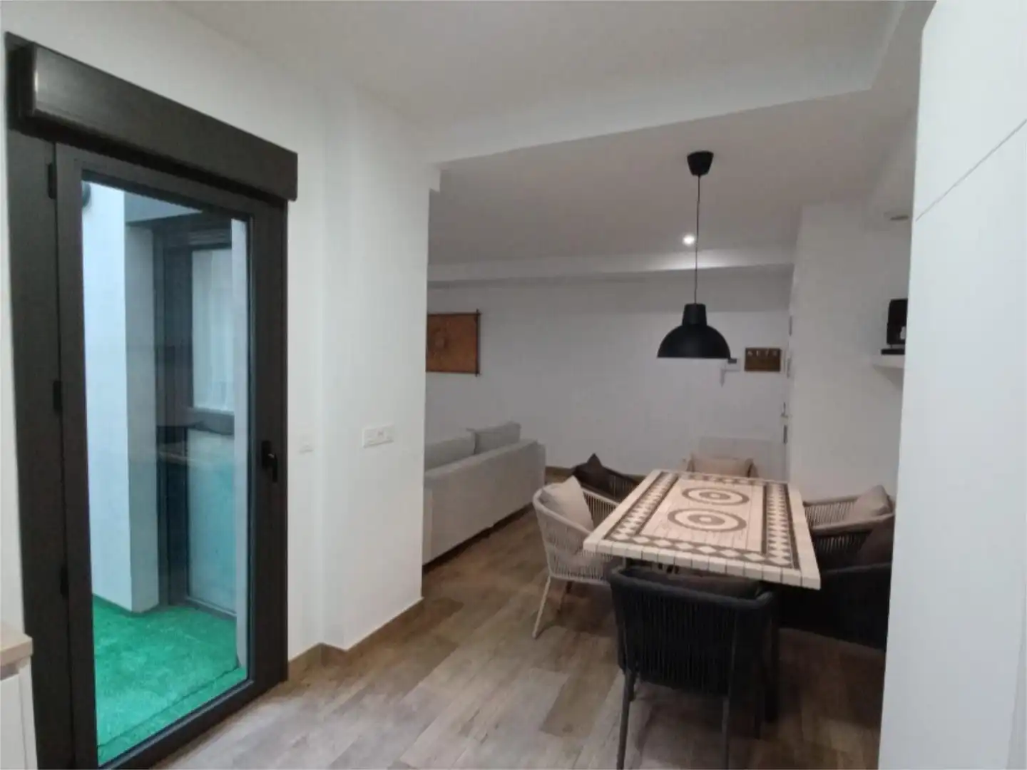 Flat for rent in Calle José Luis Pérez Pujadas, 37, Parque Lagos Dining room of Flat for rent in Granada with Air Conditioner, Heating and Terrace