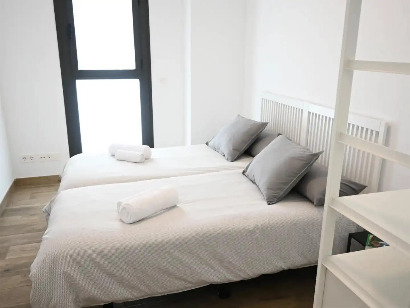 Flat for rent in Calle José Luis Pérez Pujadas, 37, Parque Lagos Bedroom of Flat for rent in Granada with Air Conditioner, Heating and Terrace