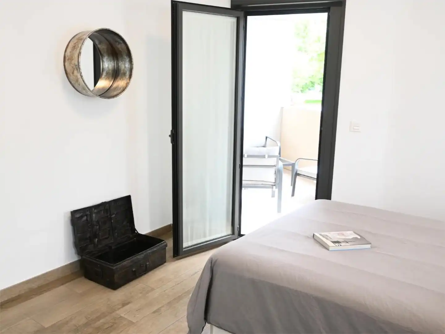 Flat for rent in Calle José Luis Pérez Pujadas, 37, Parque Lagos Bedroom of Flat for rent in Granada with Air Conditioner, Heating and Terrace