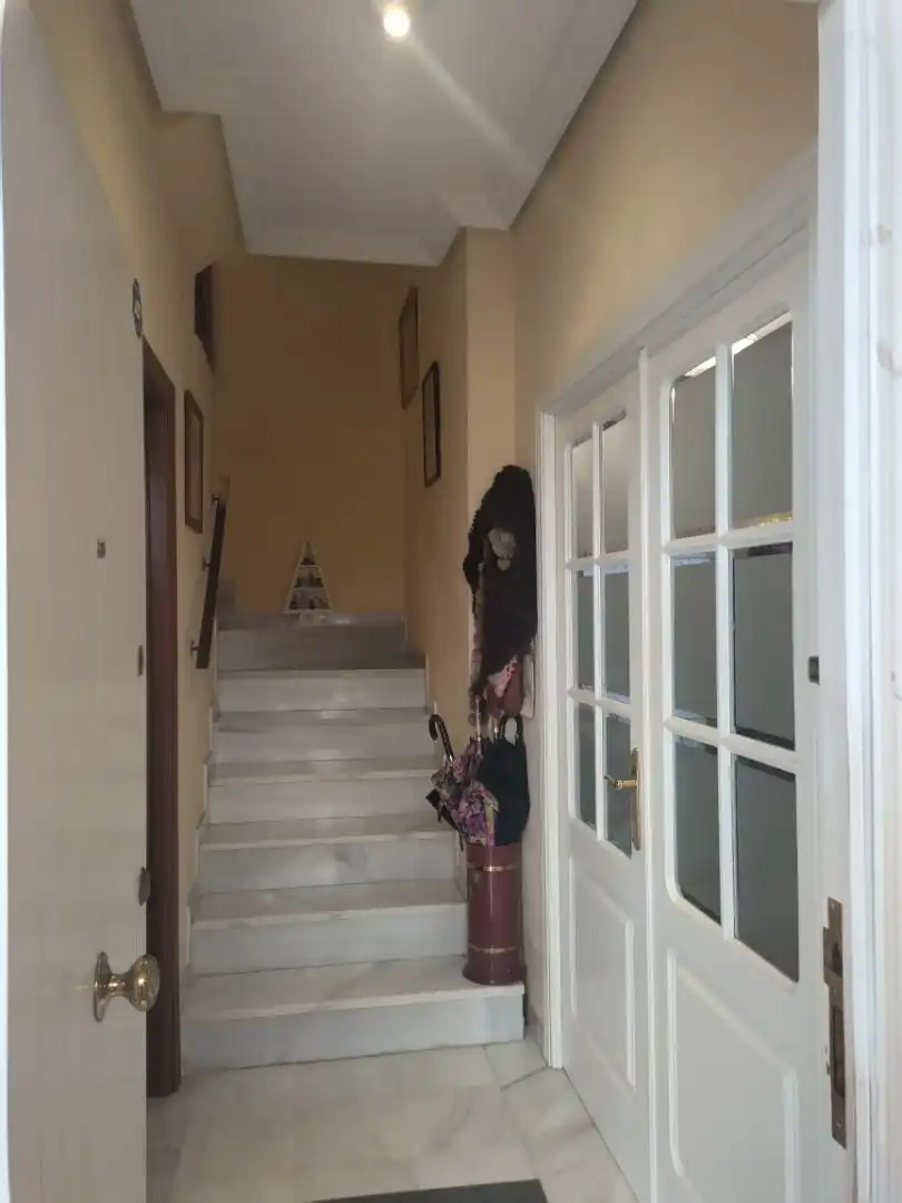 Casa adosada en venta en Calle Diego Martinez Barrios, 4, Castilleja de la Cuesta