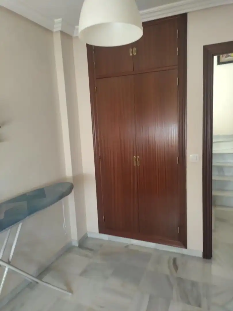 Casa adosada en venta en Calle Diego Martinez Barrios, 4, Castilleja de la Cuesta