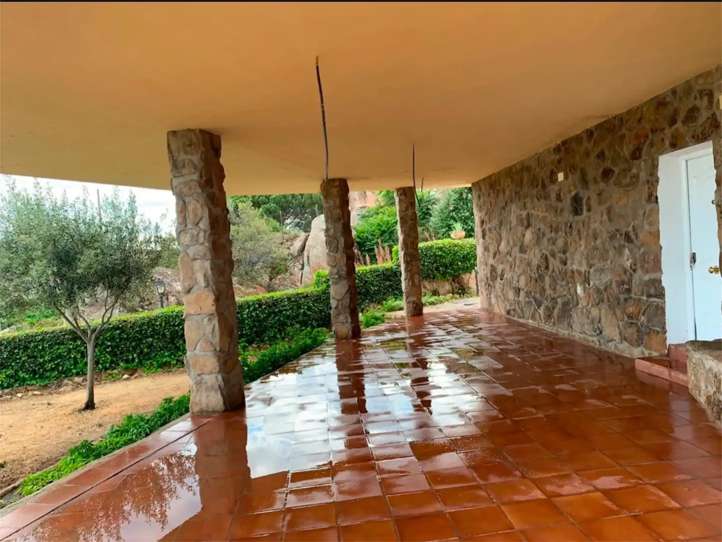 Casa o xalet en venda a Calle de Santillana del Lago, 12, Manzanares El Real Terrassa de Casa o xalet en venda en Manzanares El Real amb Calefacció, Jardí privat i Terrassa