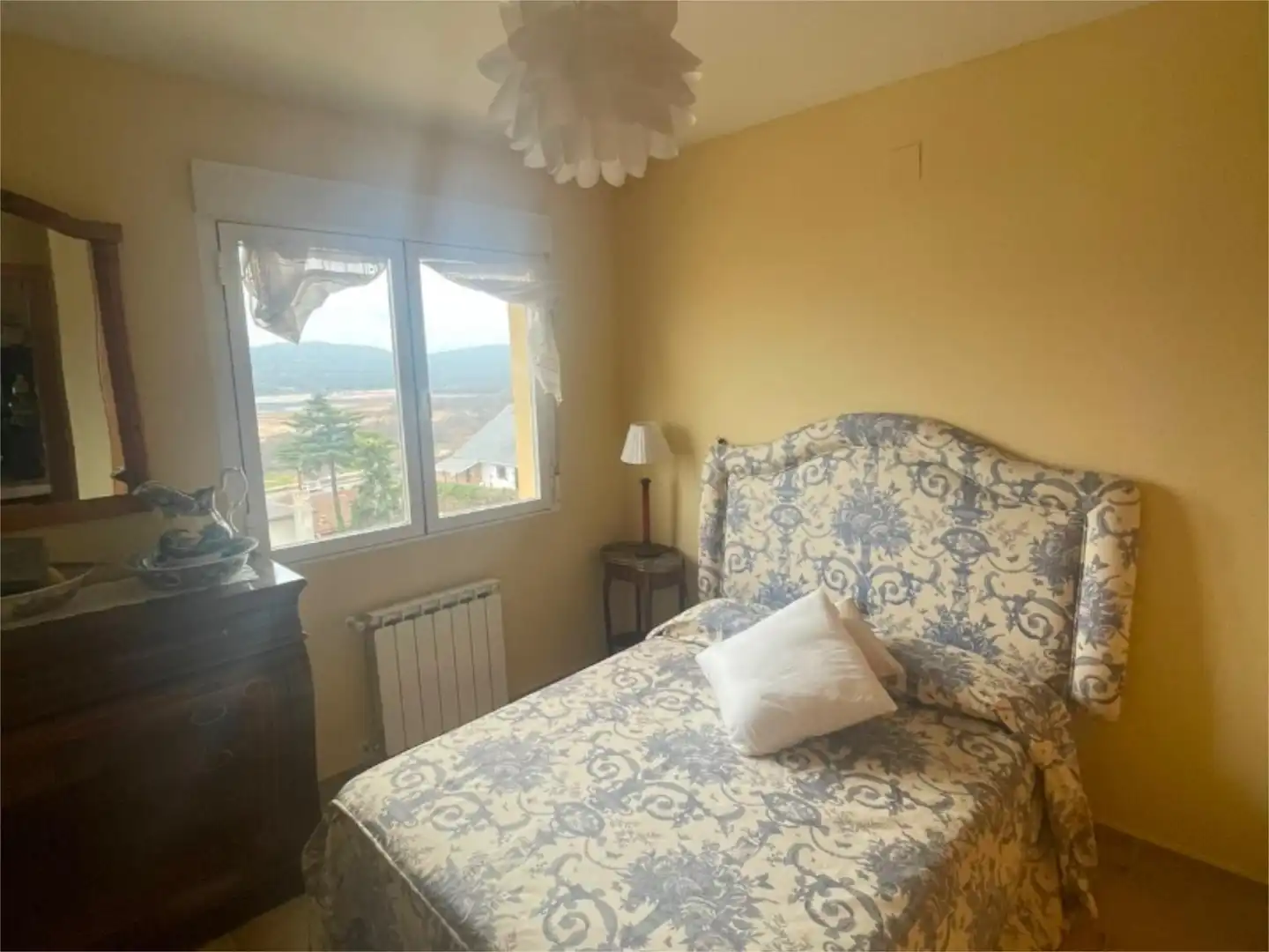 Casa o xalet en venda a Calle de Santillana del Lago, 12, Manzanares El Real Dormitori de Casa o xalet en venda en Manzanares El Real amb Calefacció, Jardí privat i Terrassa