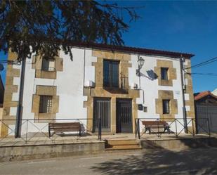 Vista exterior de Casa adosada de lloguer en Soria Capital  amb Calefacció, Jardí privat i Moblat