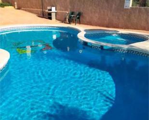 Schwimmbecken von Einfamilien-Reihenhaus miete in Algorfa mit Terrasse, Schwimmbad und Möbliert