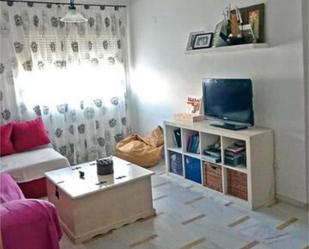 Sala d'estar de Pis en venda en Alcalá de Guadaira amb Calefacció i Moblat