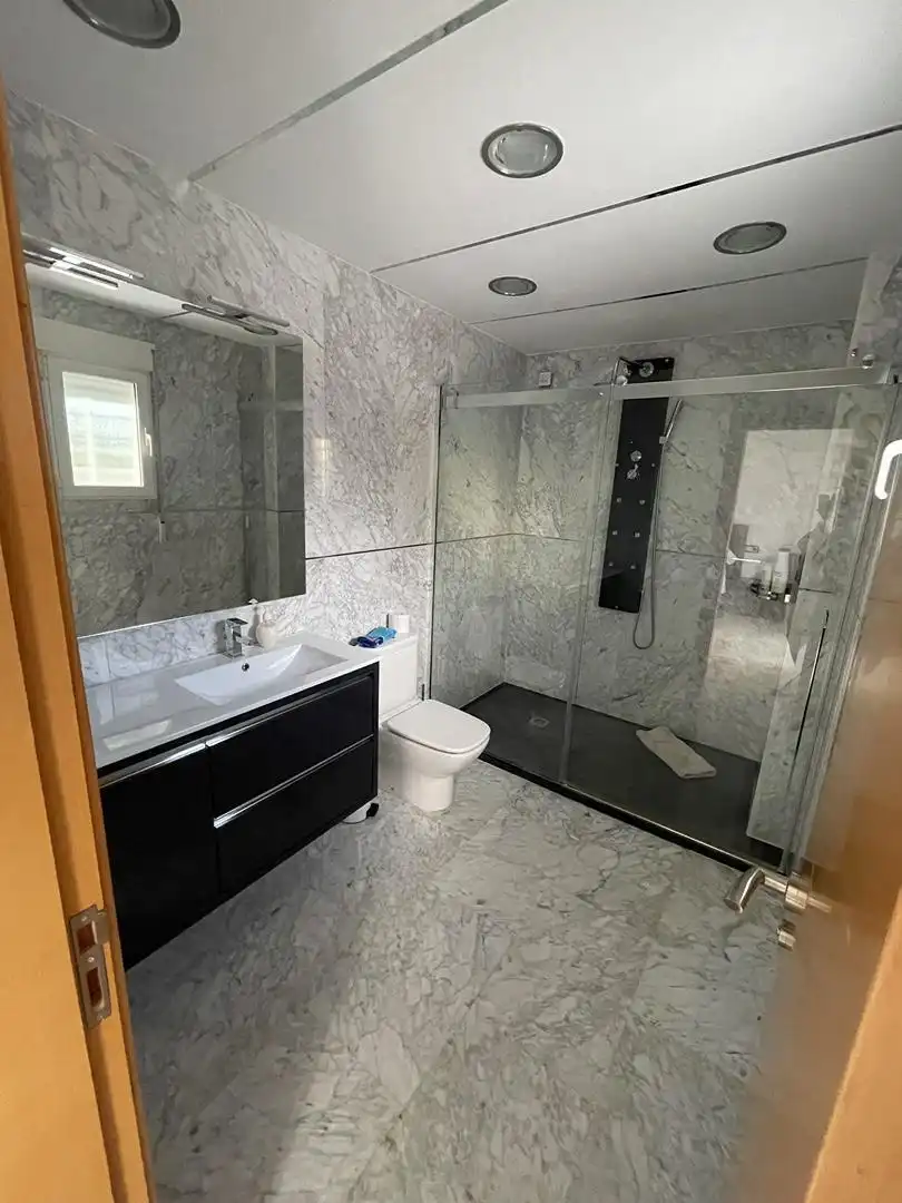 Casa o chalet en venta en Avenida del Mare Nostrum, 9, Torre de la Horadada Baño de Casa o chalet en venta en Pilar de la Horadada con Aire acondicionado, Terraza y Piscina