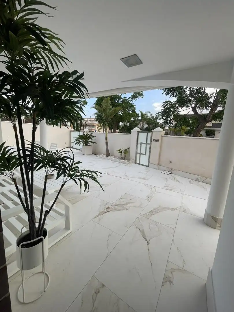 Casa o chalet en venta en Avenida del Mare Nostrum, 9, Torre de la Horadada Terraza de Casa o chalet en venta en Pilar de la Horadada con Aire acondicionado, Terraza y Piscina