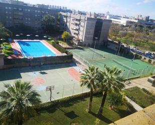 Piscina de Pis de lloguer en Jerez de la Frontera amb Aire condicionat, Terrassa i Moblat