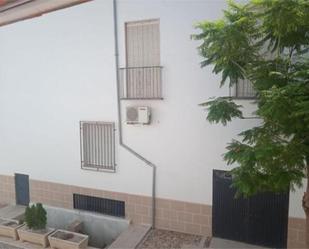 Vista exterior de Casa o xalet en venda en Jódar amb Terrassa