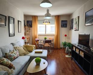 Living room of Flat to rent in  Granada Capital  with Heating, Terrace and Furnished