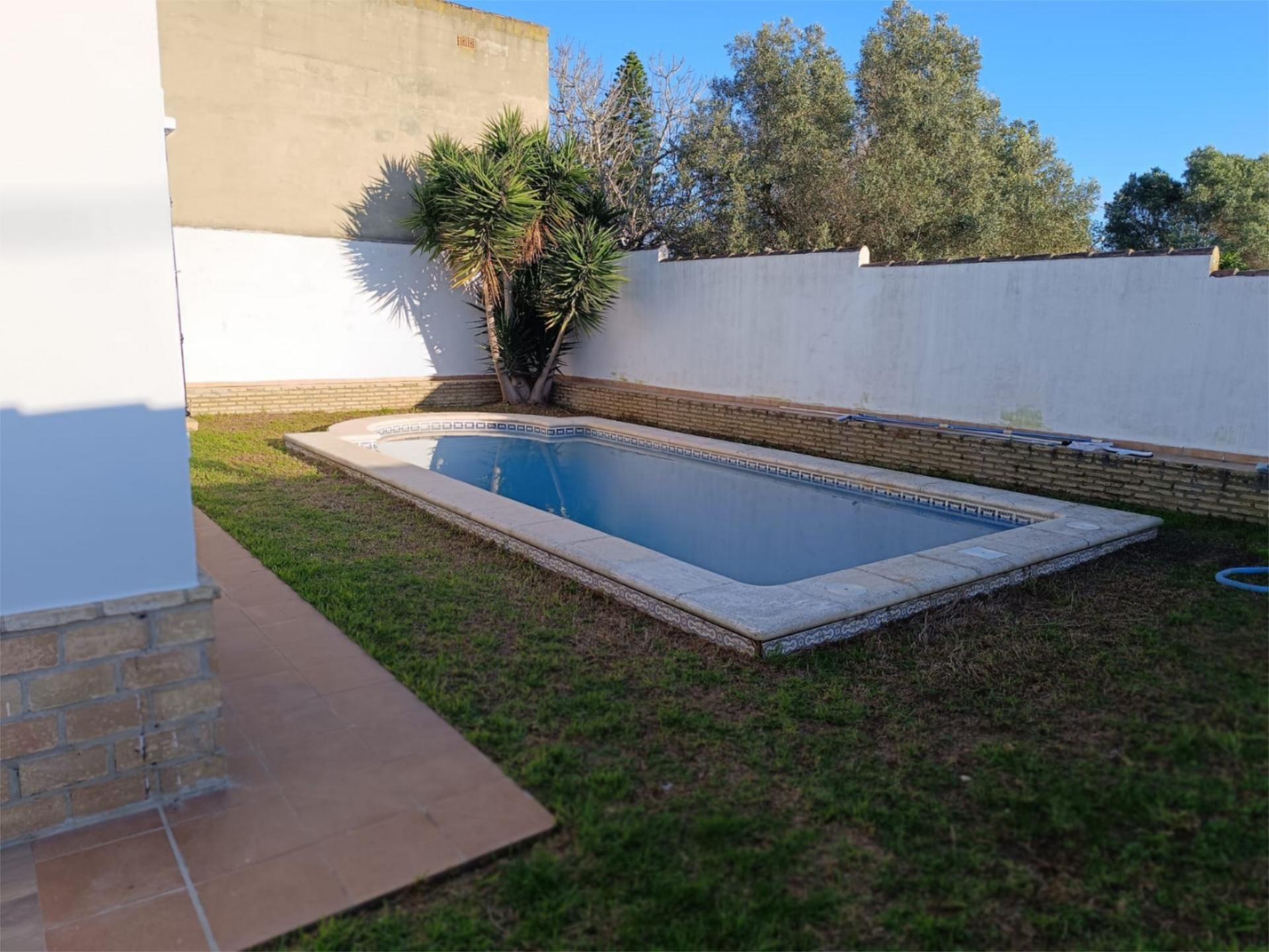Piscina de Casa o xalet en venda en Chiclana de la Frontera amb Aire condicionat, Calefacció i Terrassa