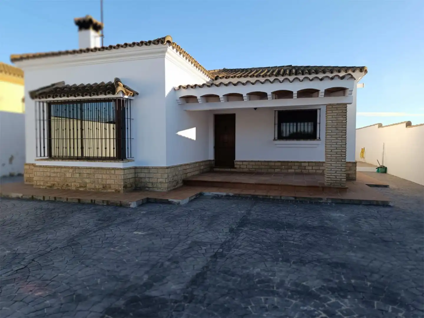 Exterior view of Houses for sale in Chiclana de la Frontera  with Air Conditioner, Heating and Terrace