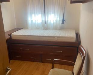 Bedroom of Flat to rent in  Sevilla Capital  with Air Conditioner and Swimming Pool