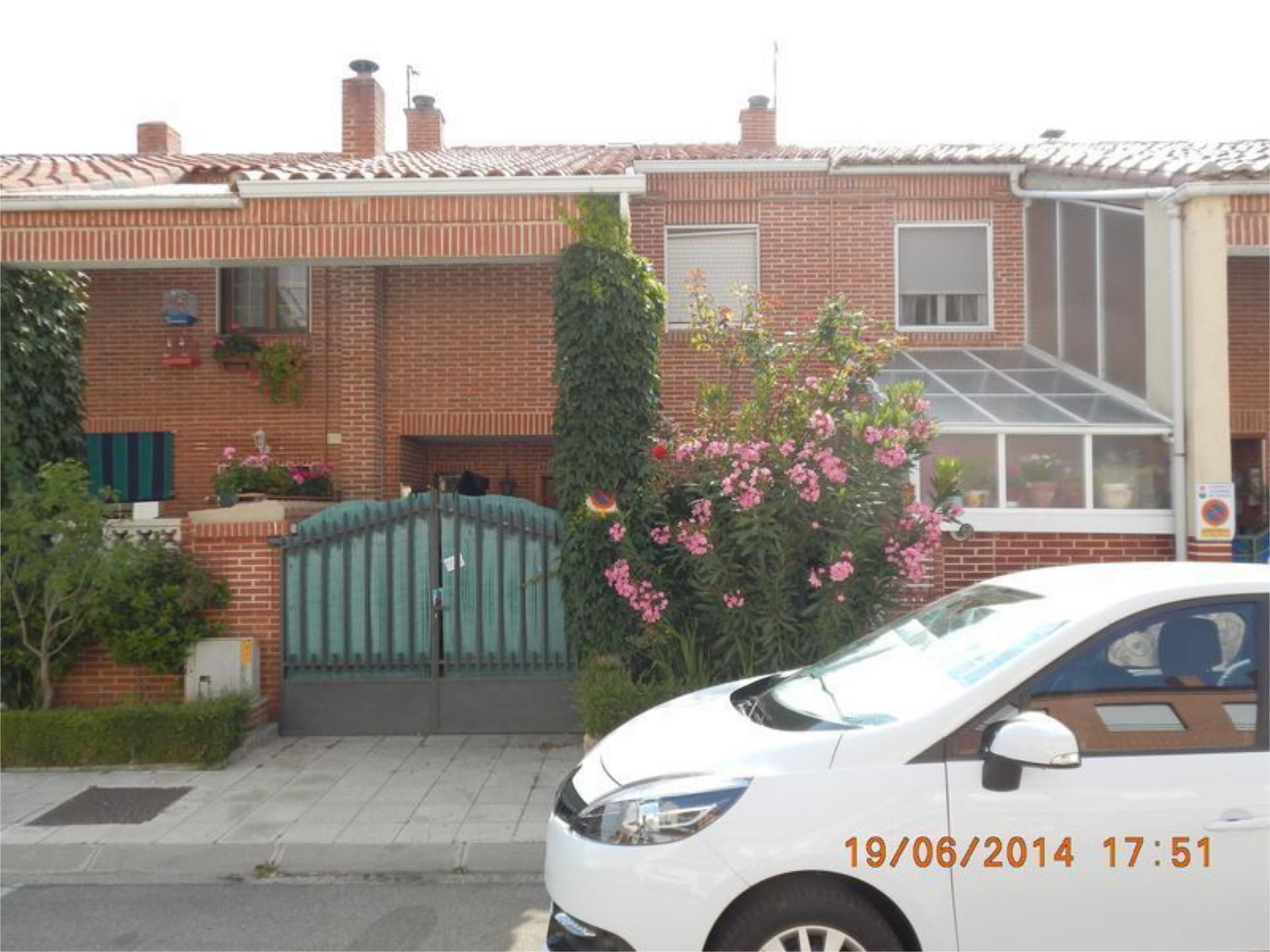 Exterior view of Single-family semi-detached for sale in Villamuriel de Cerrato