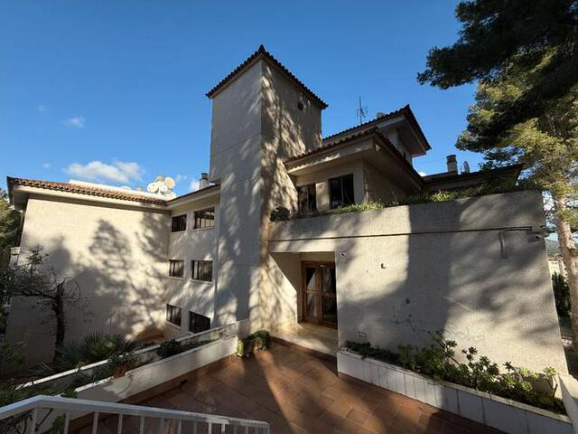 Vista exterior de Apartament en venda en Calvià amb Terrassa i Piscina