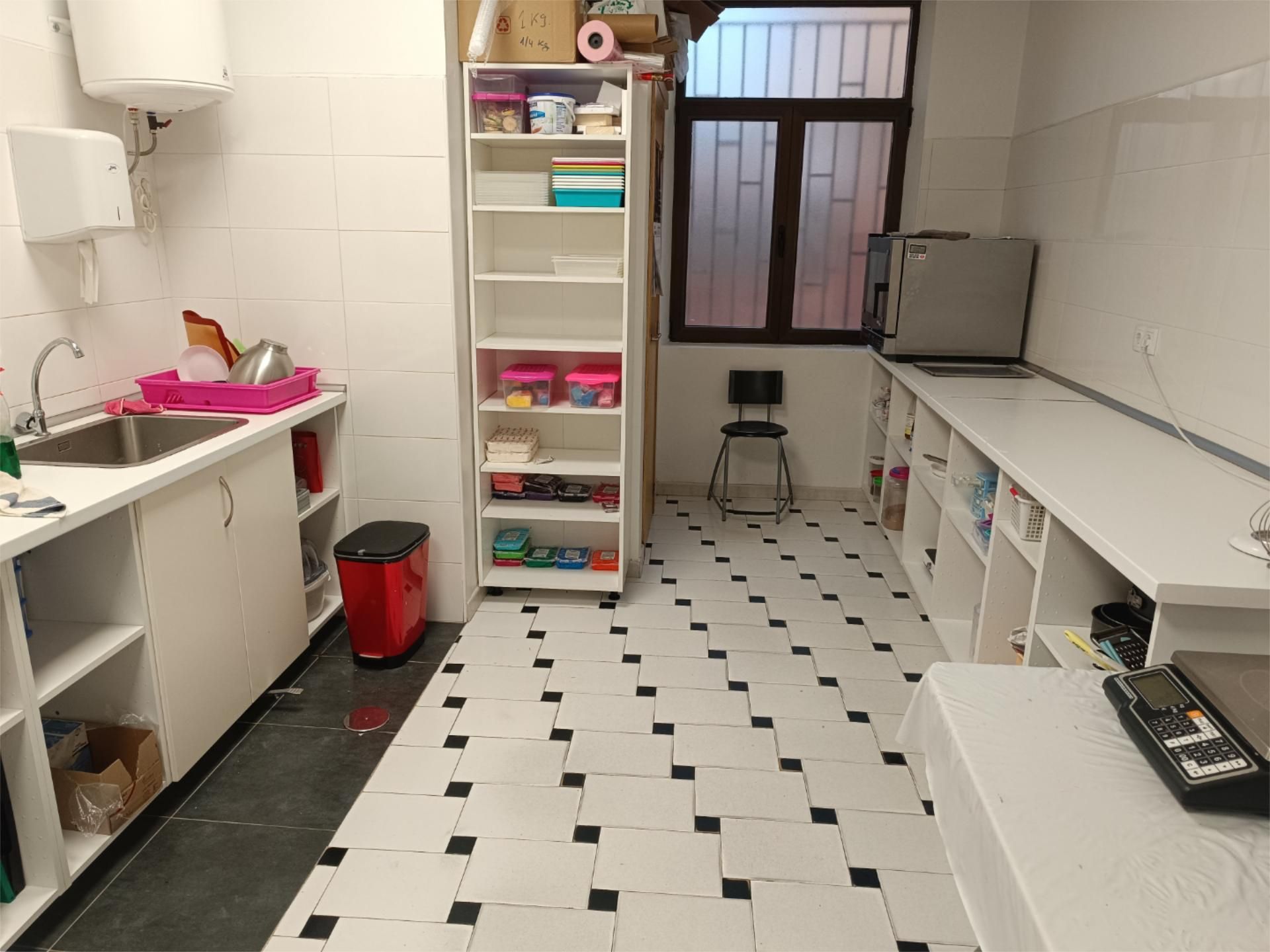 Cocina de Local en venta en Aranda de Duero con Aire acondicionado y Calefacción