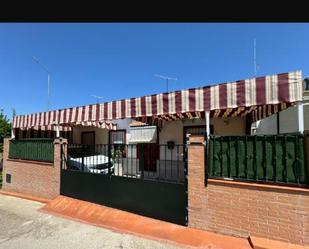 Exterior view of Planta baja for sale in Villanueva del Río y Minas  with Air Conditioner and Terrace