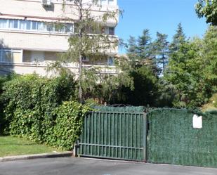 Garden of Flat to rent in  Madrid Capital  with Air Conditioner, Swimming Pool and Balcony