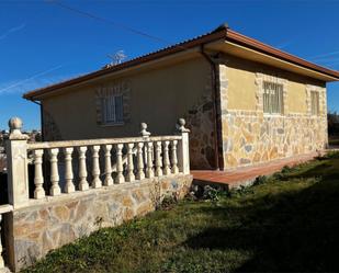 Vista exterior de Casa o xalet en venda en Torrejón del Rey amb Terrassa i Balcó