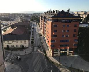 Vista exterior de Pis de lloguer en Ponferrada amb Calefacció i Moblat