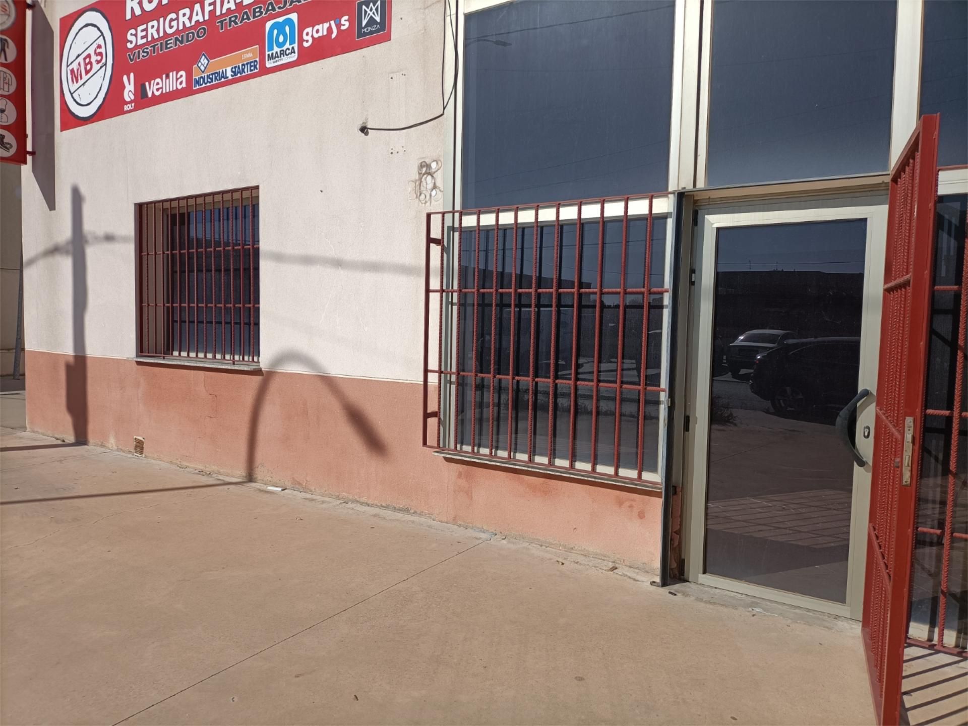 Exterior view of Industrial buildings for sale in Alcázar de San Juan  with Air Conditioner