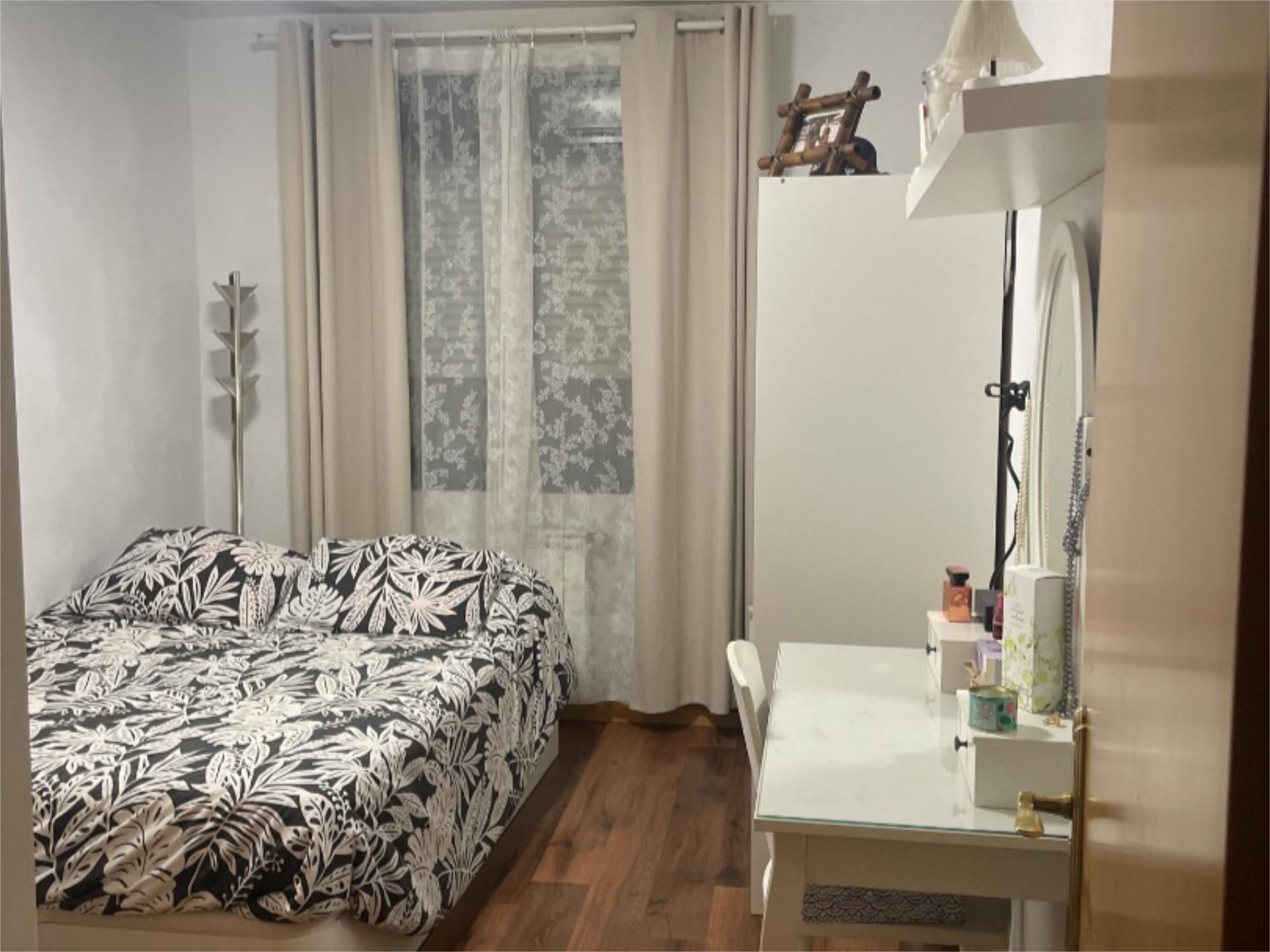 Dormitori de Pis per a compartir en  Palma de Mallorca amb Calefacció, Parquet i Terrassa