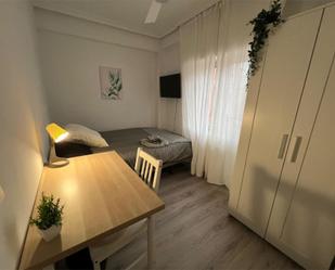 Bedroom of Flat to share in  Madrid Capital  with Heating, Parquet flooring and Terrace