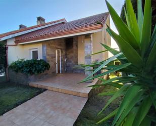 Exterior view of Single-family semi-detached for sale in Culleredo