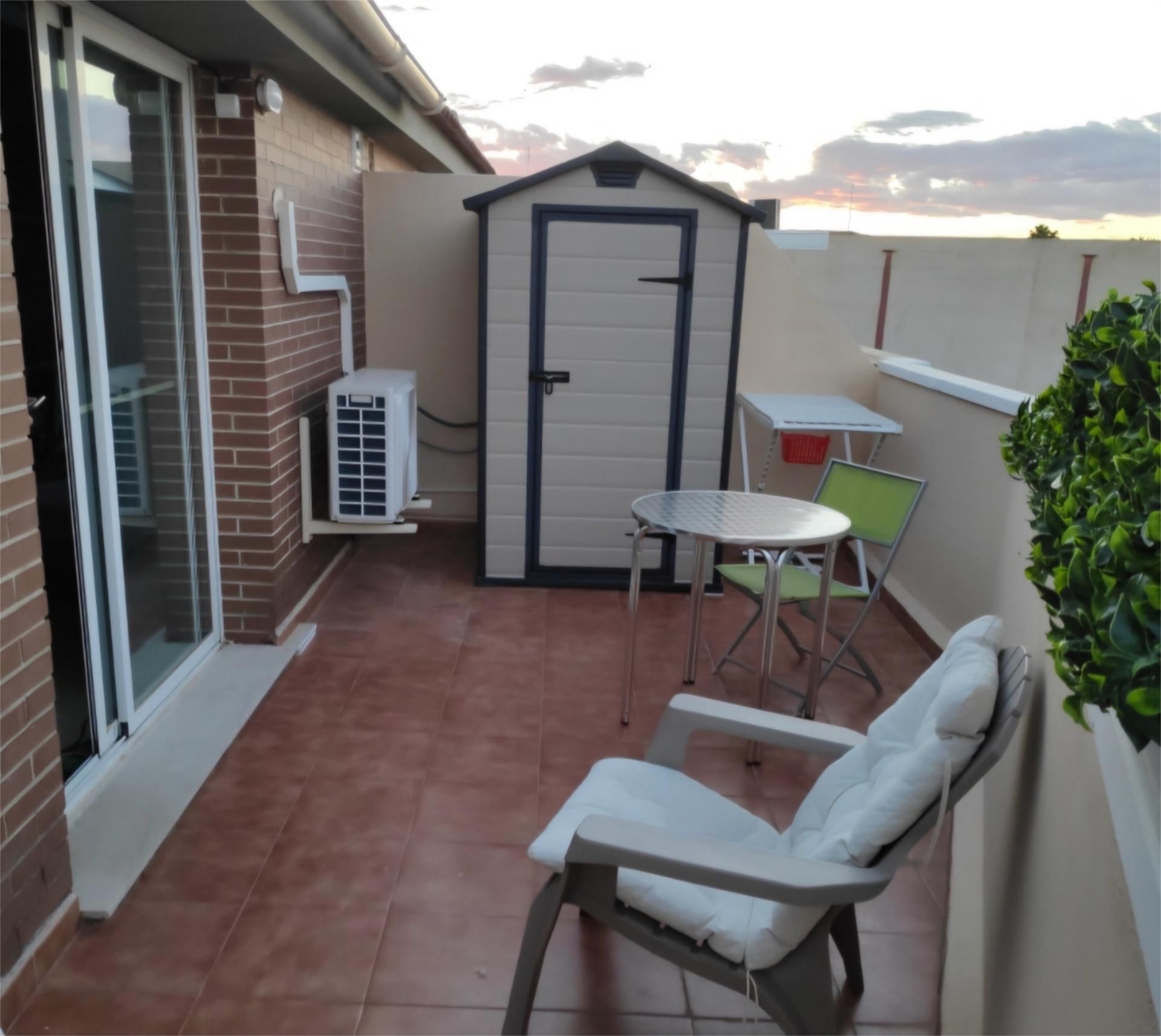 Estudi per a compartir a Avenida de Benagéber, 16, San Antonio de Benagéber