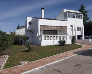 Exterior view of House or chalet for sale in Majadahonda  with Air Conditioner, Heating and Private garden