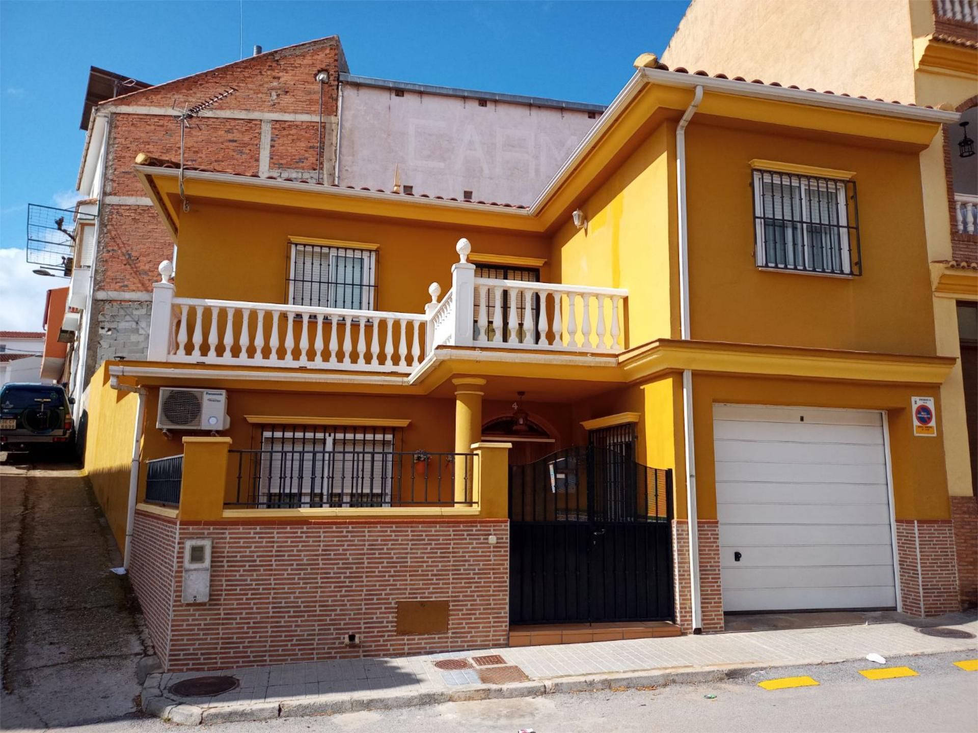 Exterior view of House or chalet for sale in Baza  with Air Conditioner, Heating and Terrace