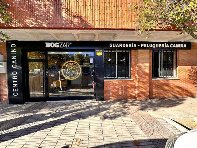 Local comercial en Alquiler en Calle José Rebollo López, 24 en Maria Auxiliadora - Barriada de Llera