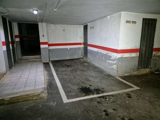 Garaje en Alquiler en Calle Fuente de la Plata, 73 en Parque del Oeste