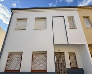 Exterior view of Single-family semi-detached for sale in Fuerte del Rey  with Air Conditioner, Terrace and Storage room